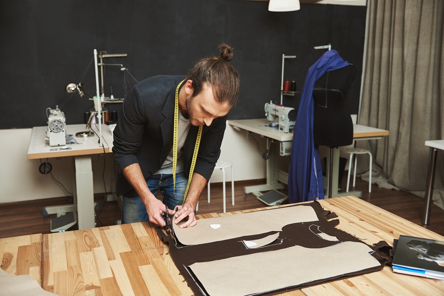 Tackle Twill vs. Embroidery: Which Delivers Better Longevity for Team Apparel?