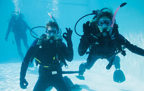 How Scuba Diving Lessons Build Water Confidence and Safety