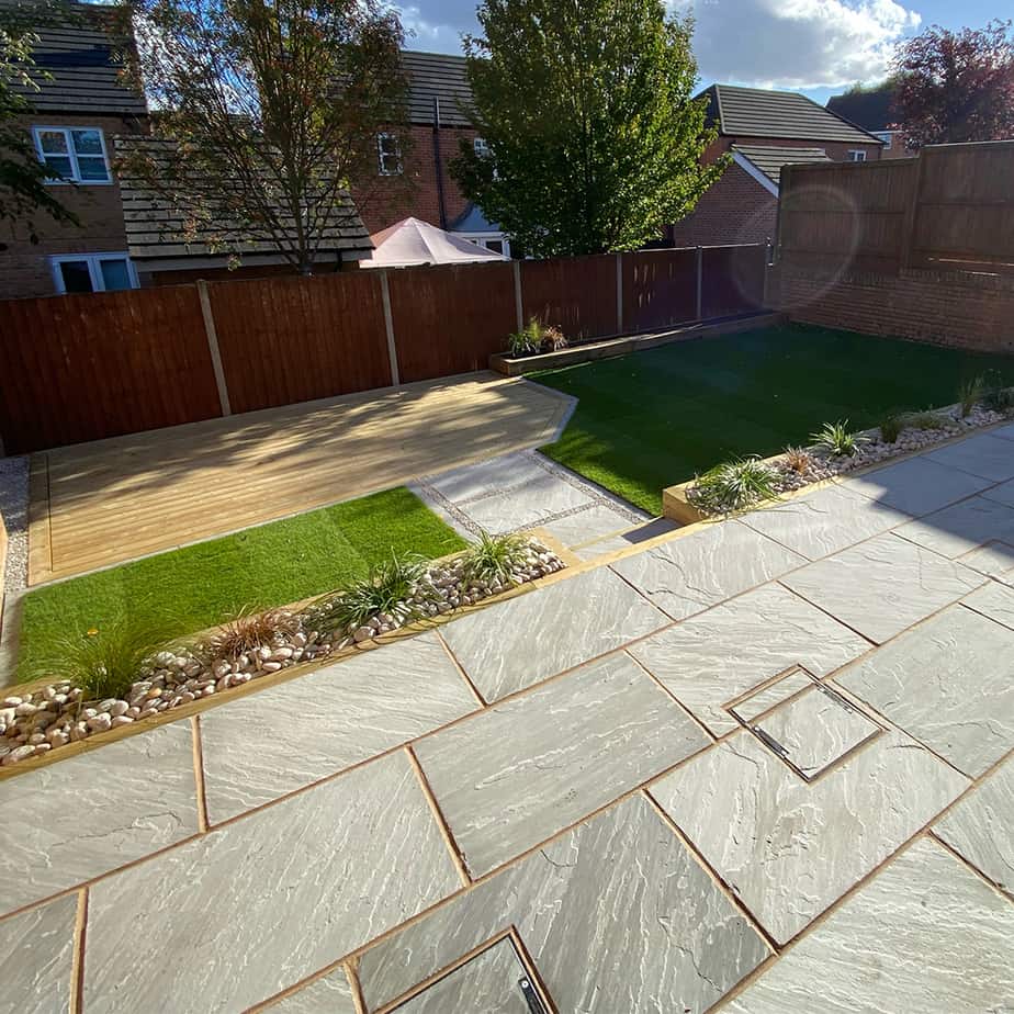 Why Grey Paving Slabs Are the Most Popular Choice in UK Gardens