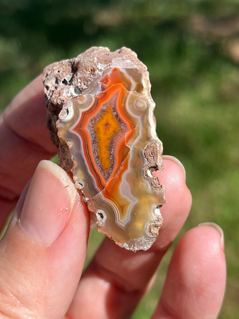 Agate Gemstone Guide: Meaning, Types and Jewelry Uses