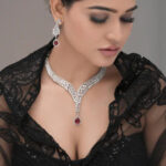 A Complete Guide to Choosing Timeless and Elegant Jewelry