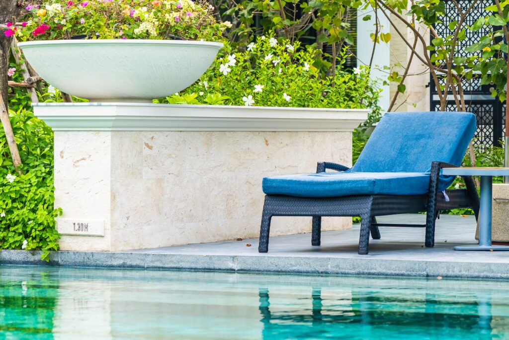 Custom Pool Builder in Boca Raton | Modern Backyard Pool Design
