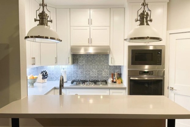 Under-Cabinet Kitchen Hood Vent For Your Everyday Cooking Needs