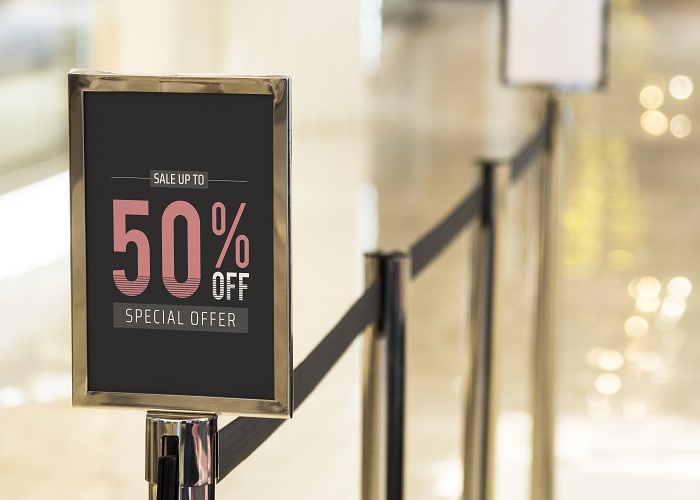 Modernizing Your Retail Space with Interactive Indoor Signage For Business