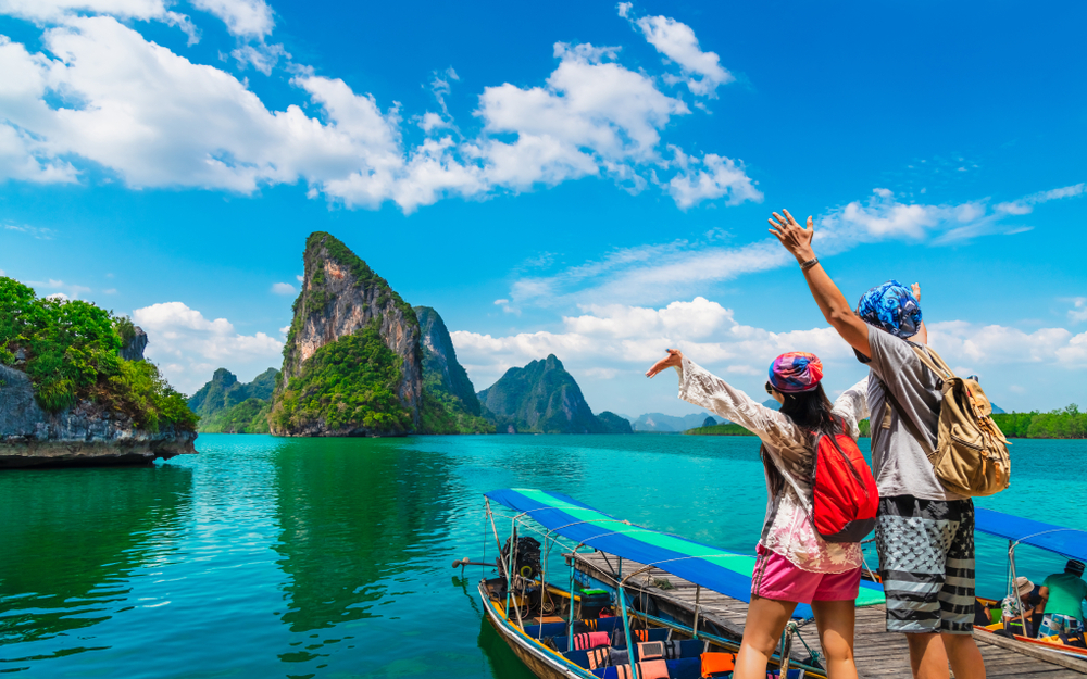 Crafting Memorable Journeys with Custom Travel Packages