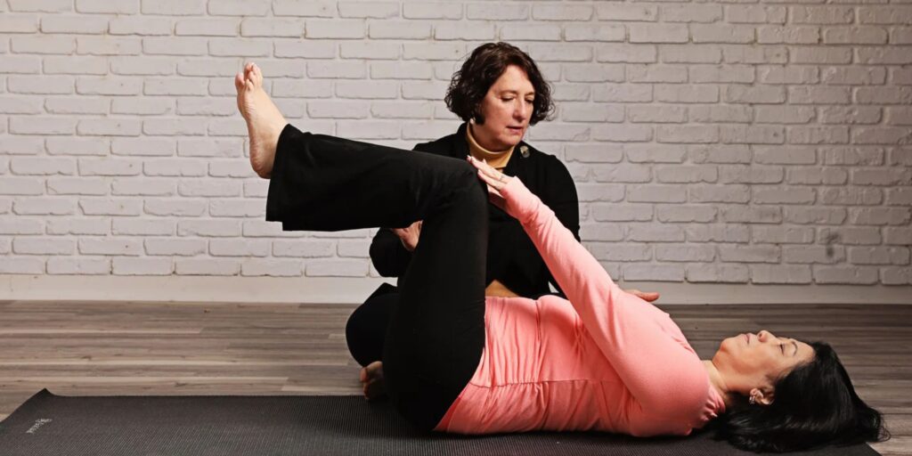 Why Do Experts Recommend Yoga for Strength and Balance Near Lenexa for All Ages?