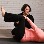Why Do Experts Recommend Yoga for Strength and Balance Near Lenexa for All Ages?