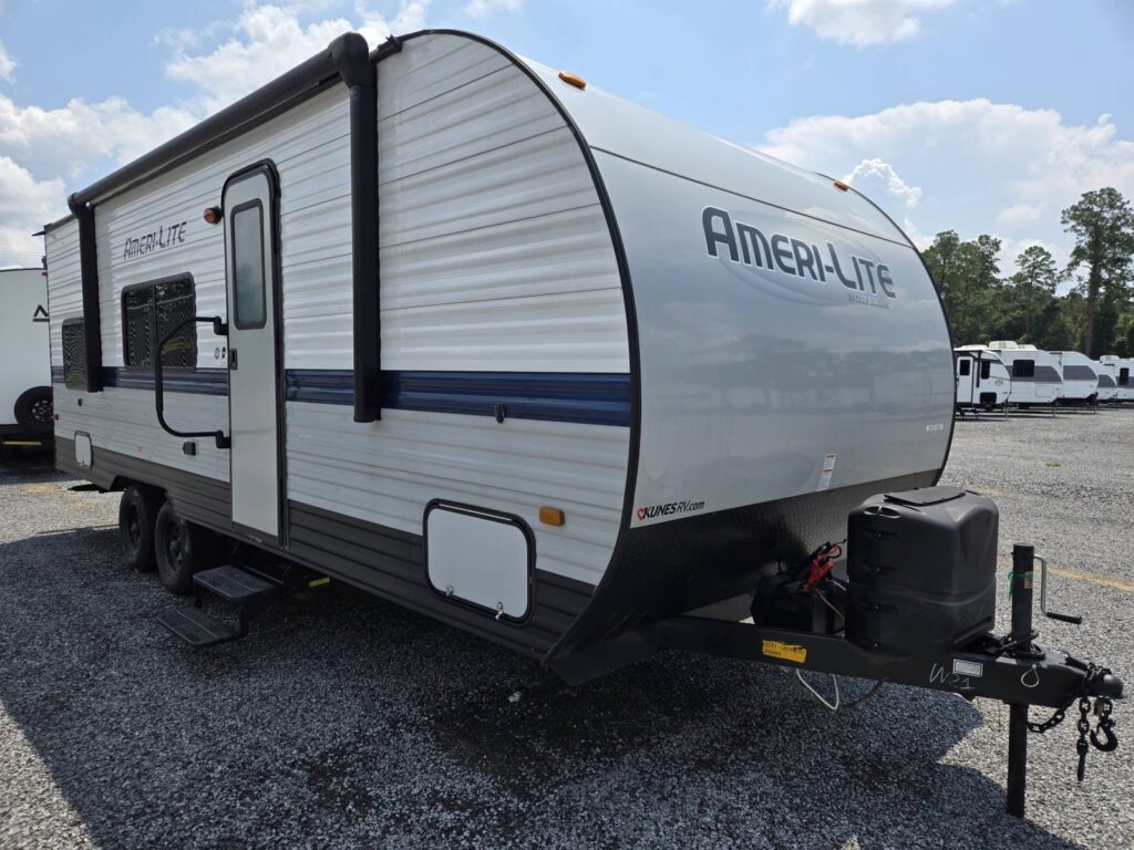 What Features Do Louisiana Dealers Offer for the Ameri Lite 248BH?