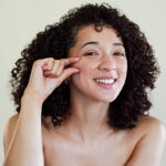 Collagen Stimulation in Dubai: At-Home Devices vs. Professional Clinics