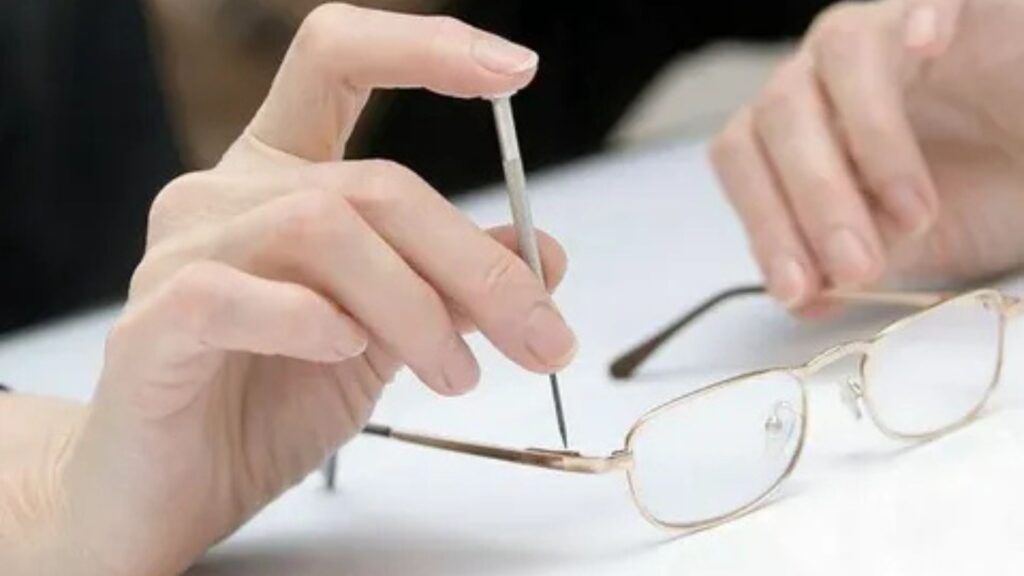 What Are the Most Common Issues Fixed Through Glasses Repair?