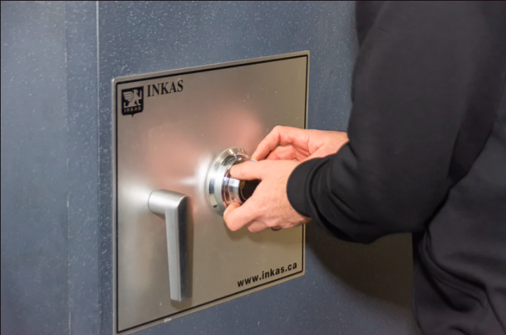 Need Immediate Help? Book a Safe Locksmith Near Me Today