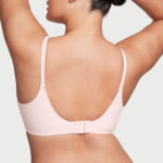 Why Are Women Choosing Bra Line Lift Procedures Now?