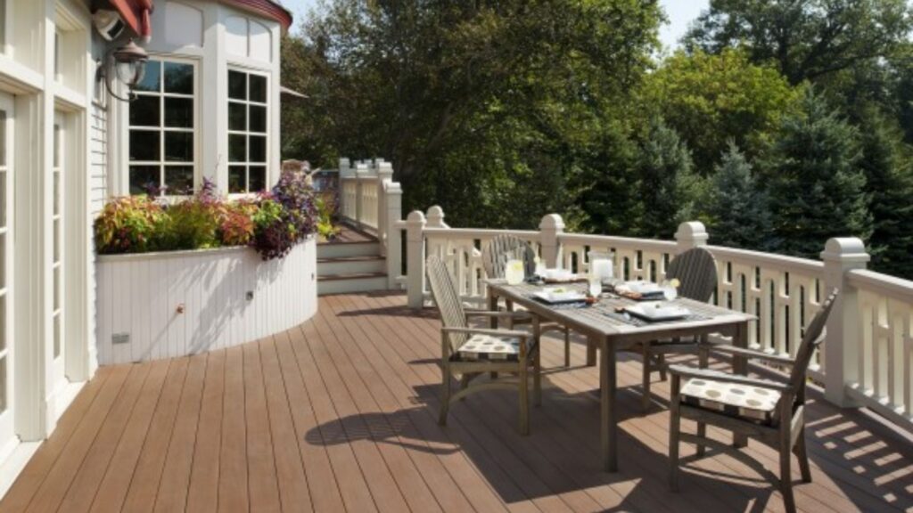 Affordable Local Contractors for High Quality Backyard Deck Construction