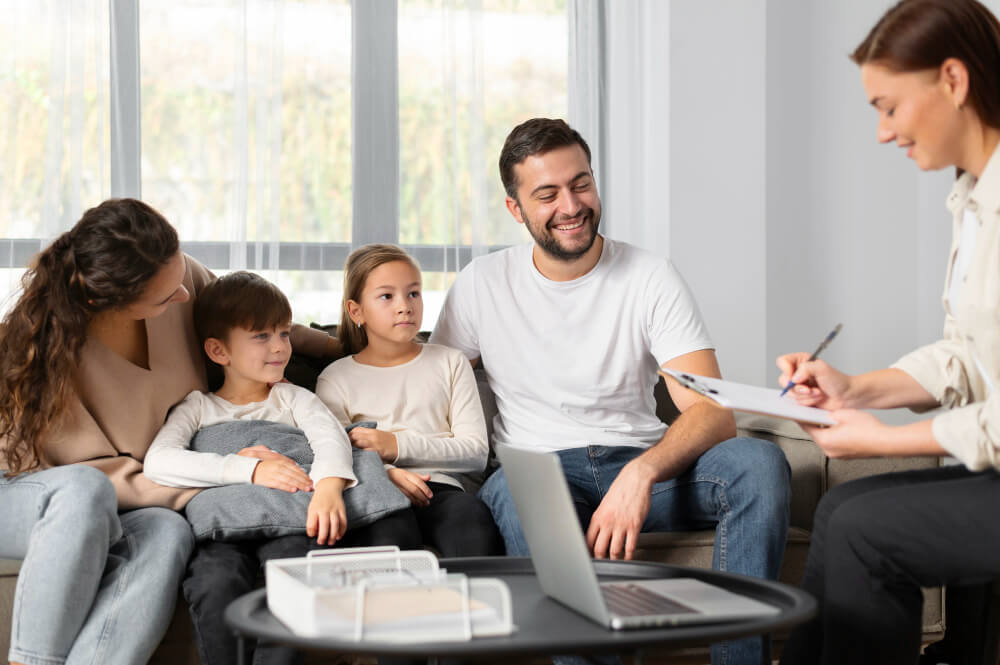 How Family Counseling Services Strengthen Parent-Child Relationships