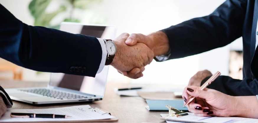 Top 5 Reasons to Invest in Professional Indemnity Insurance