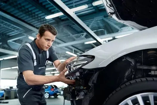 What makes auto body repair in Long Beach look factory new, even on older cars
