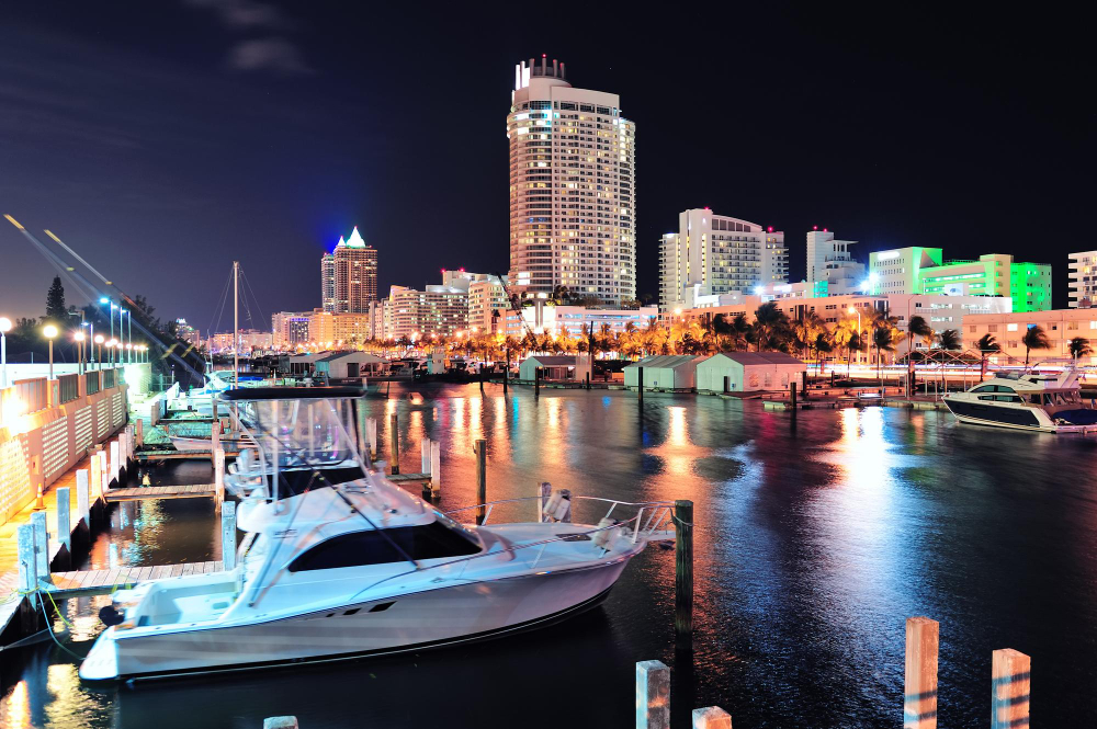 Guía de Fiesta en Barco en Downtown Miami – Todo lo que Necesitas Saber