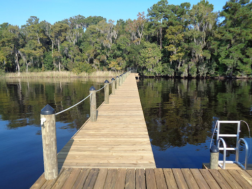 How Dock and Deck Construction Services Improve Property Value