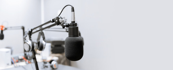 How Modern Translation Services in India Combine Technology with Human Expertise?