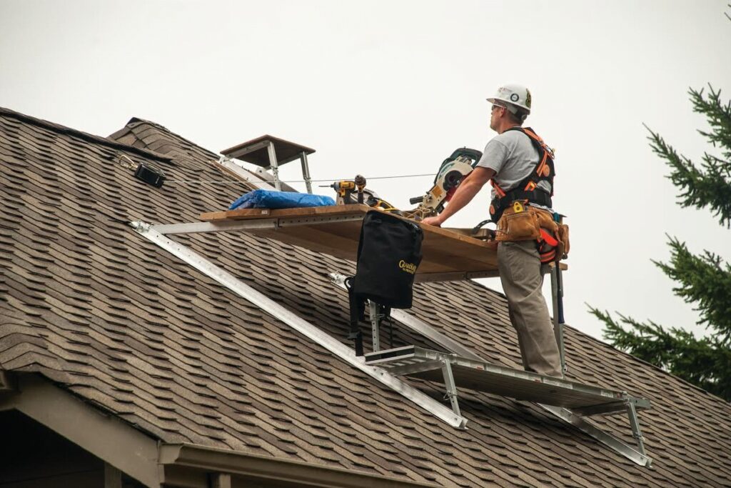A Complete Guide to Choosing the Right Roofing Solution for Your Home