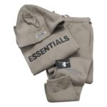 Building a Capsule Wardrobe with Essentials Pieces