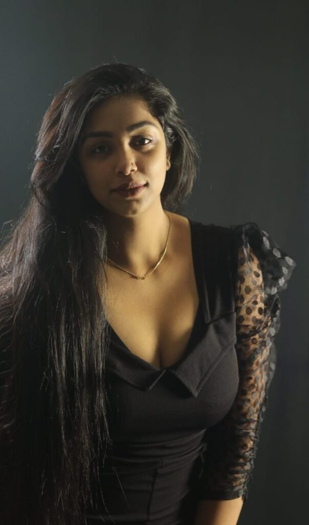Let the heart beat with the glitzy rhythm of the city with amazing ladies of escort service in Mumbai