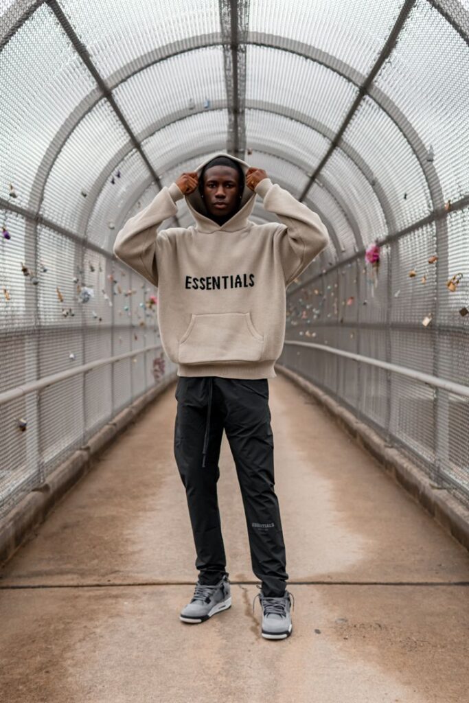 Essentials Tracksuit Why It Works Better in Autumn Than Summer