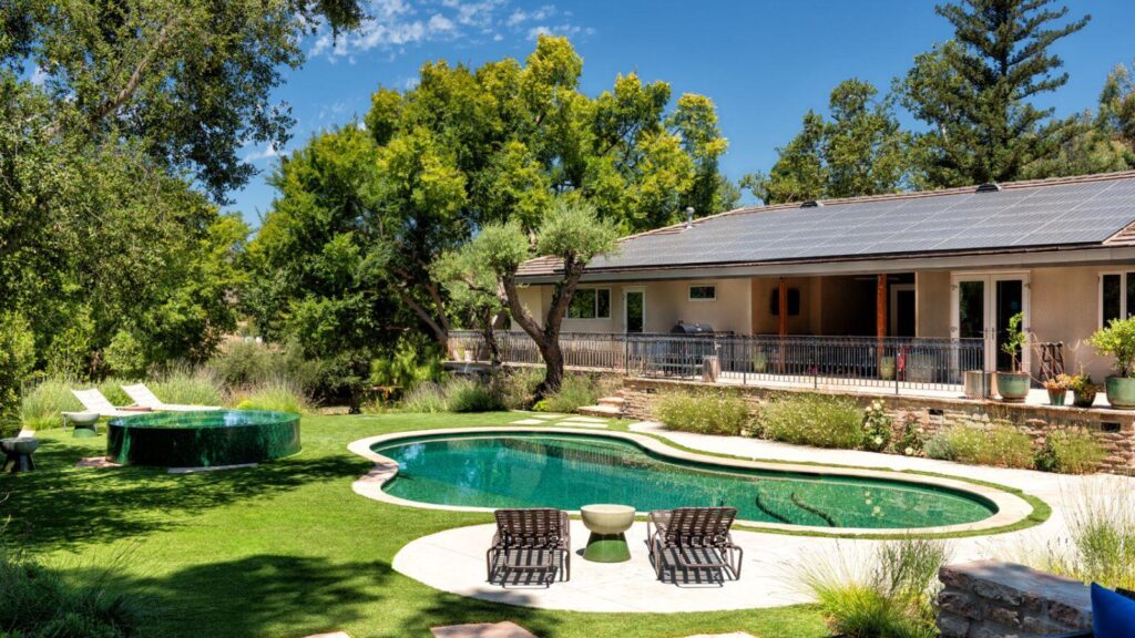 Pool Construction Trends That Can Transform Your Backyard in 2026