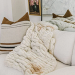 Neutral Throw Blanket Guide for Luxury Home Comfort