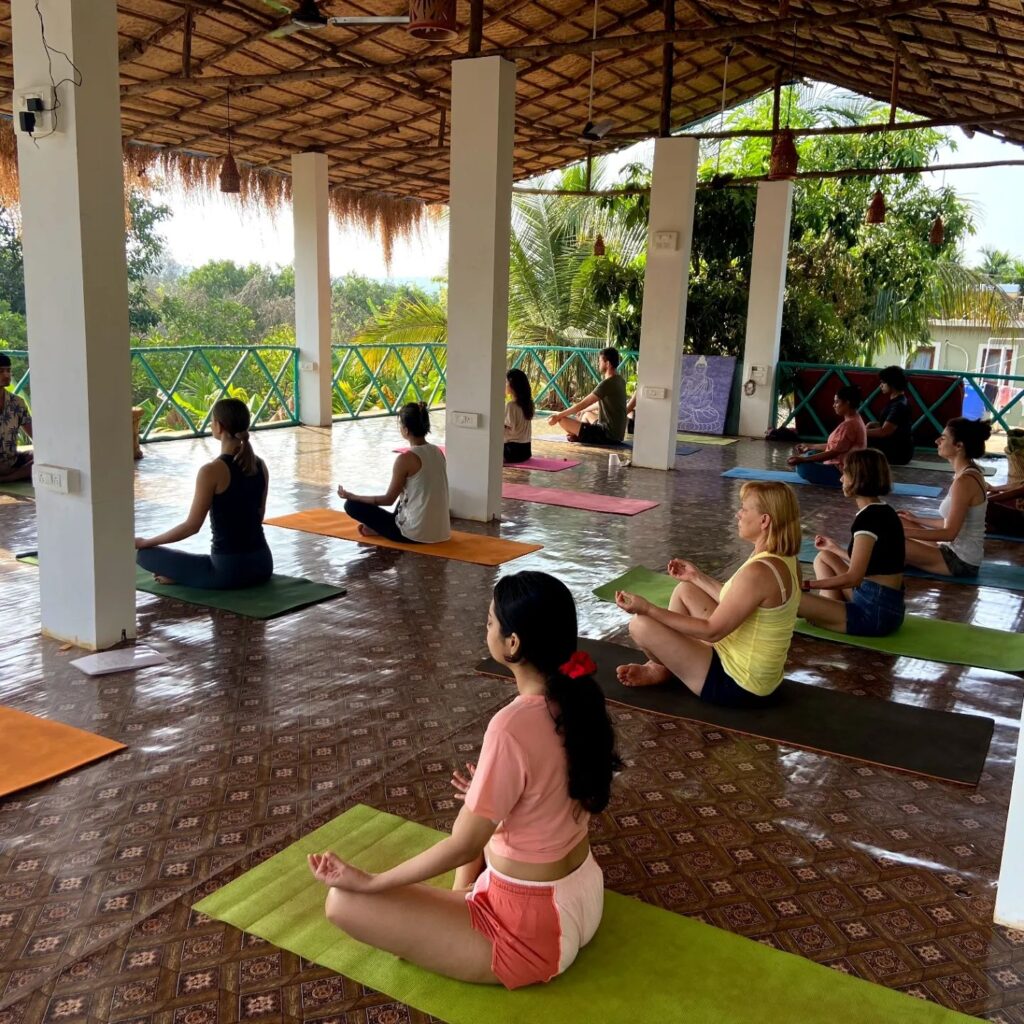 Top Benefits of 200 Hour Yoga Teacher Training in Goa