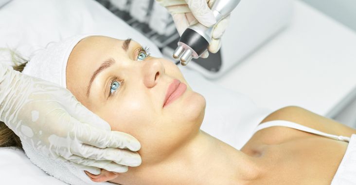 Can Laser Skin Tightening Tighten Loose Neck Skin?