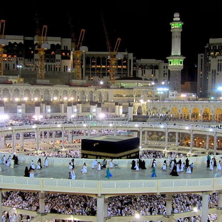 Why Families in Birmingham Prefer Early Umrah Reservations
