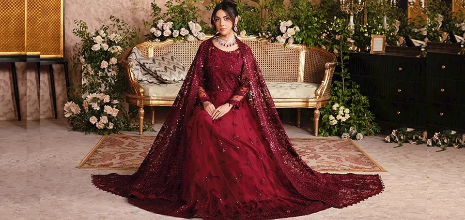 Latest Trends in Pakistani Dresses Online