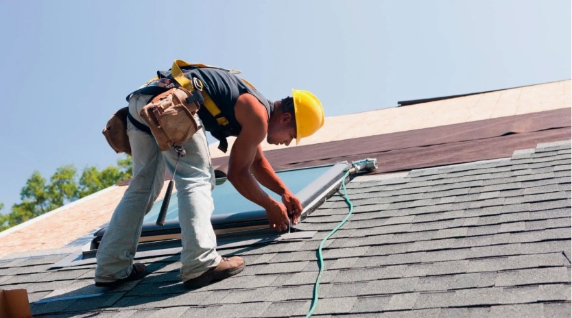 Choosing the Right Roofing Contractor for Long-Lasting Roof Protection