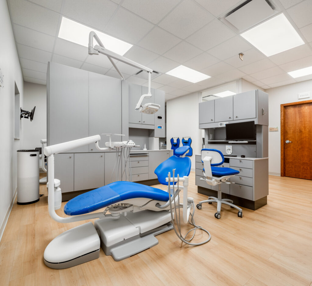 How Do I Choose the Right Dental Clinic for My Family?