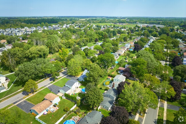 A Comprehensive Guide to Buying Homes in Hilton, NY