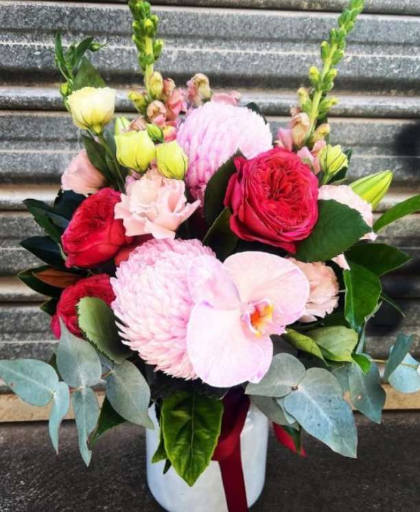 Luxury Blooms & Same-Day Flower Delivery in Williamstown, Sunshine West & Altona