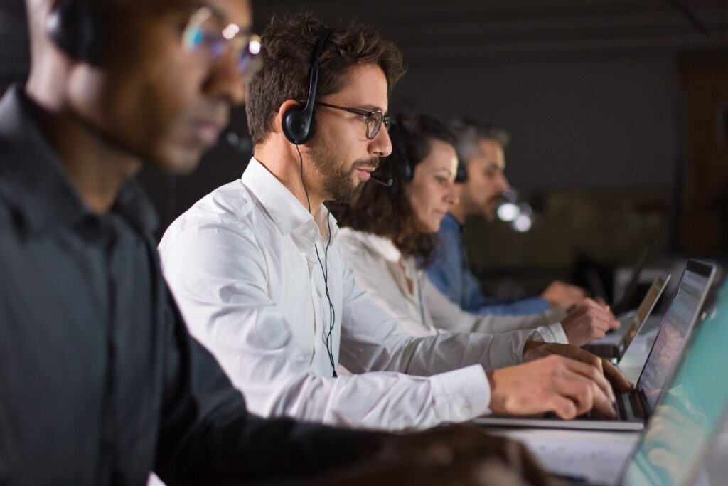 How Speech Analytics Software Improves Call Center Quality Assurance and AI‑Powered QMS