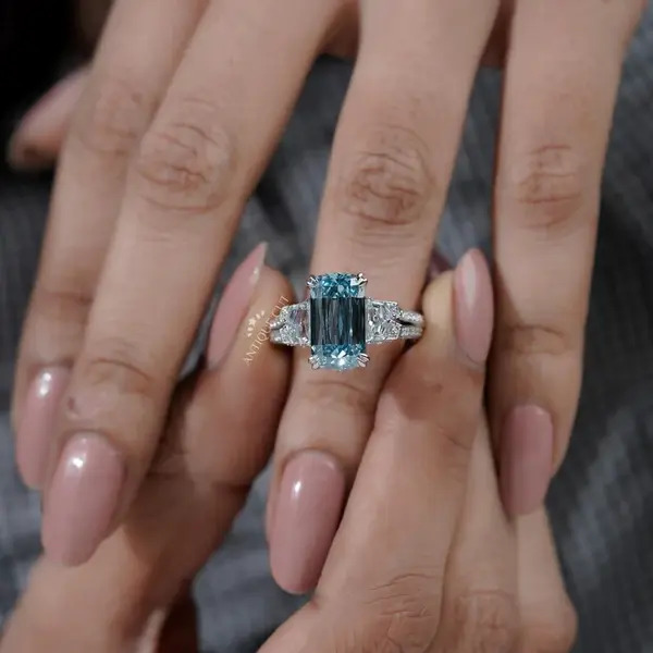 Halo Blue Diamond Rings for Unique Ring Styles