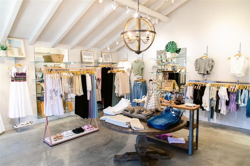 Why “women’s clothing stores near me” Feel More Stylish