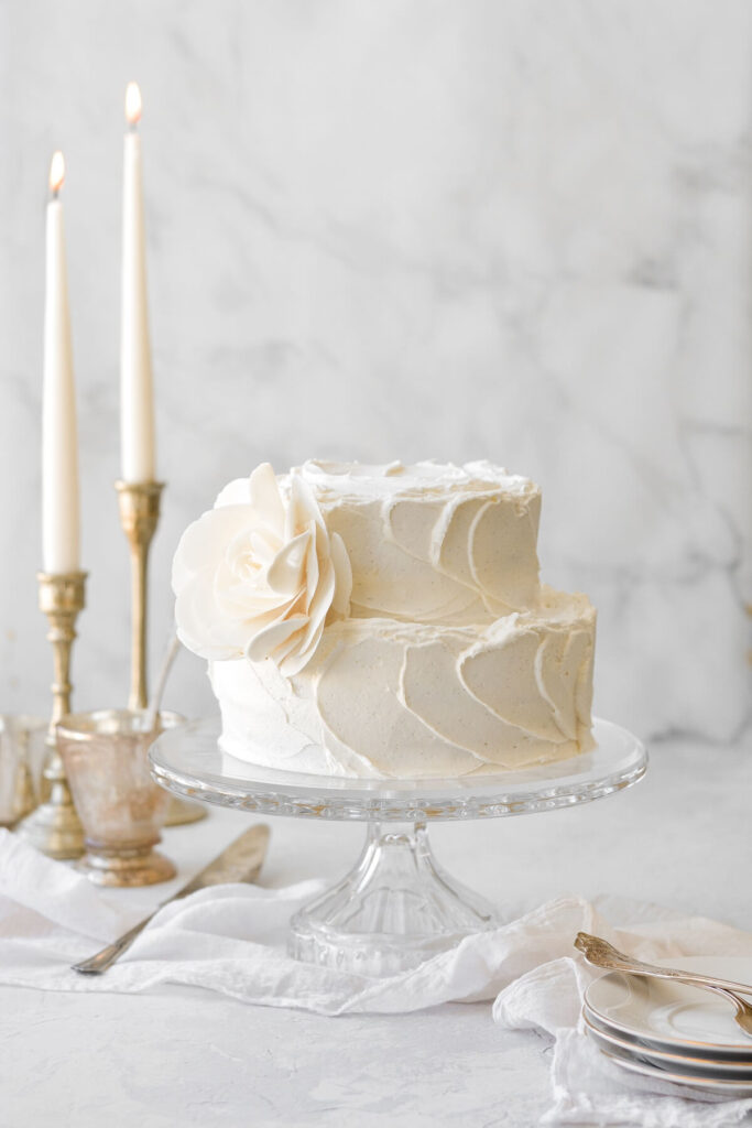 How to Choose the Perfect Wedding Cake: A Complete Guide to Flavors, Tiers & Budgets