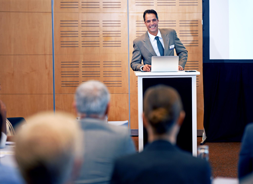 How Motivational Speakers In The Philippines Use Body Language During Presentations