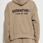 Essentials Clothing: The Streetwear Staple Taking Over Every Wardrobe