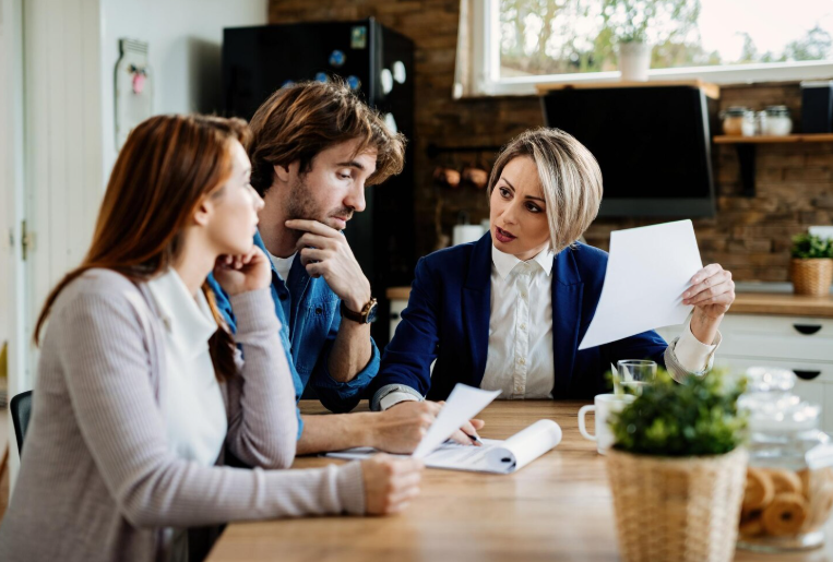Questions to Ask a Family Lawyer in Mississauga Before Filing for Divorce