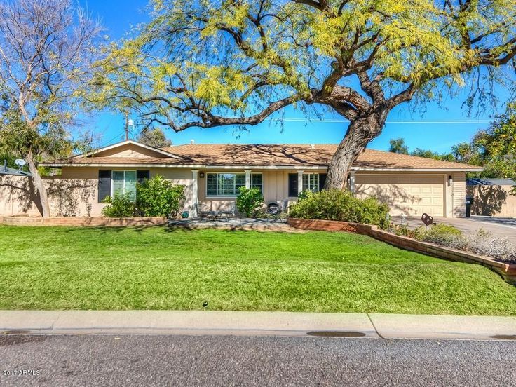 How to Dominate Phoenix Real Estate Online?