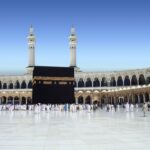What Shapes Umrah Booking Decisions in Manchester Today