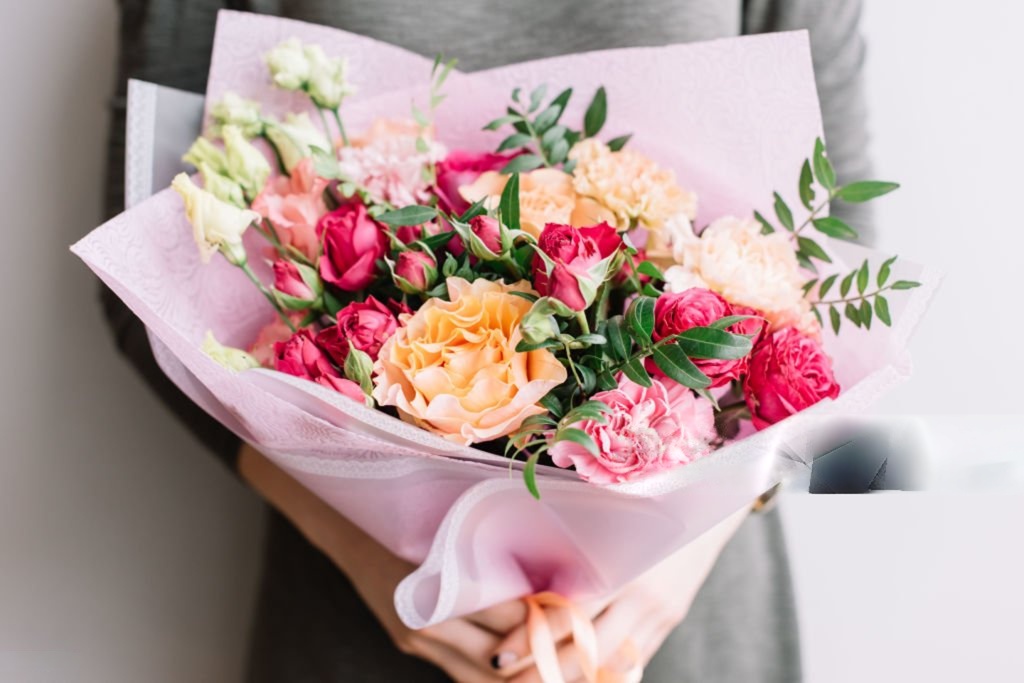 7 Reasons to Choose Midnight Flower Delivery for Surprise Celebrations