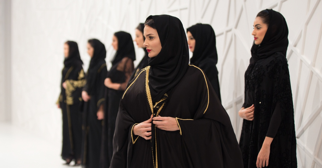 آخر أخبار الموضة والأزياء — كل ما هو جديد يجمعه لكِ اليقظة