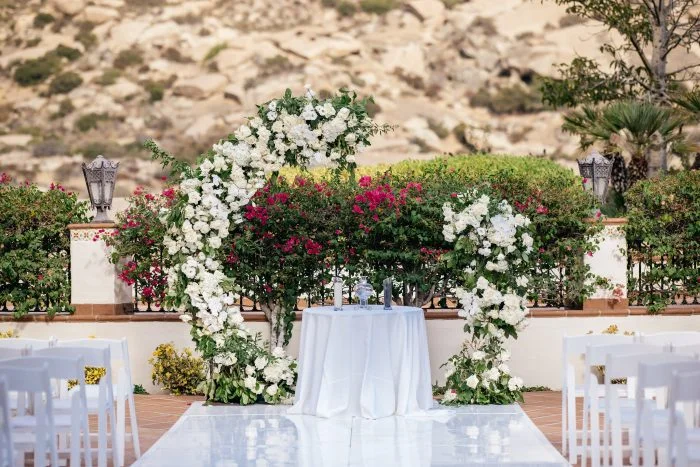 Best Luxury Wedding Floral Arrangements for Large Venues