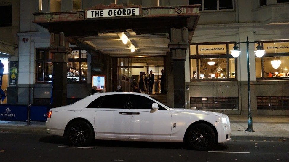 Luxury Car Travel Solutions for Stylish and Comfortable Melbourne Journeys